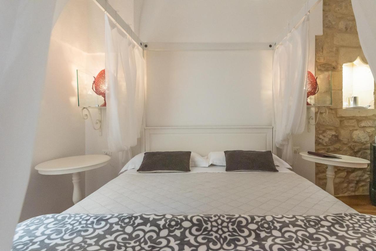 Le Nicchie Luxury Rooms Lecce Esterno foto